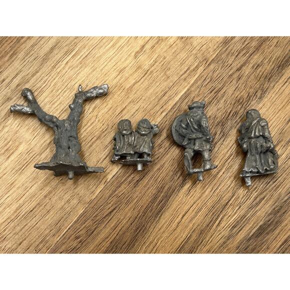 Vintage 1982 Wizards & Lizards Fantascene Knight Slaying Dragon Lead Figures Set - Picture 11 of 16